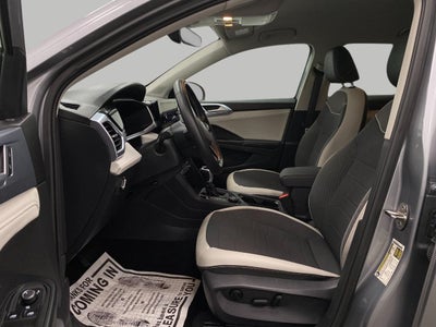 2025 Volkswagen Taos SE 4MOTION