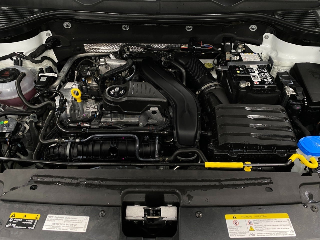 2025 Volkswagen Taos SE 4MOTION