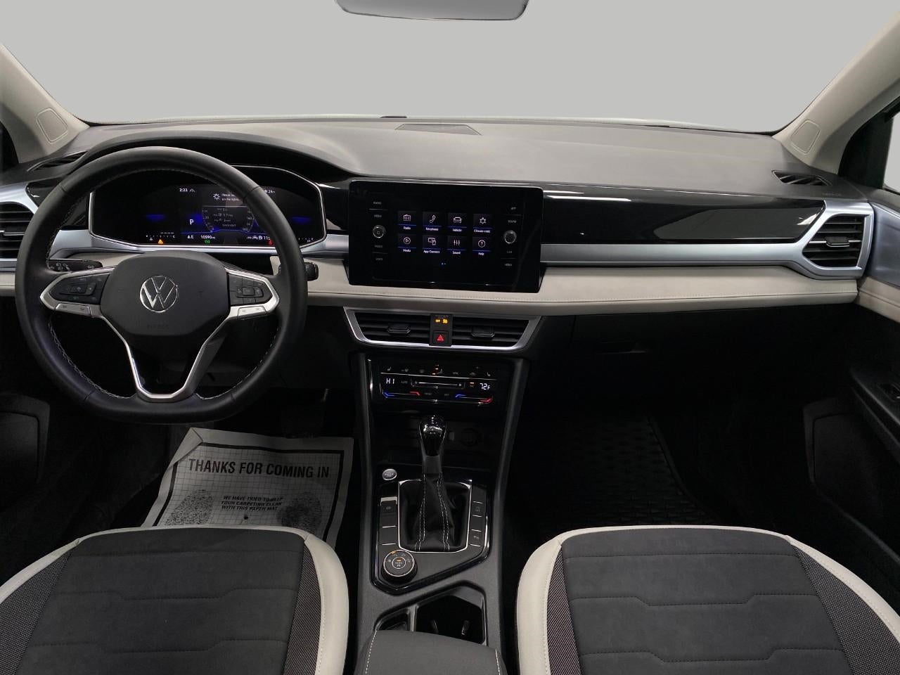 2025 Volkswagen Taos SE 4MOTION