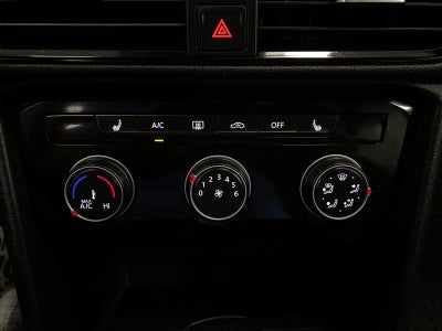 2023 Volkswagen Taos SE 4MOTION