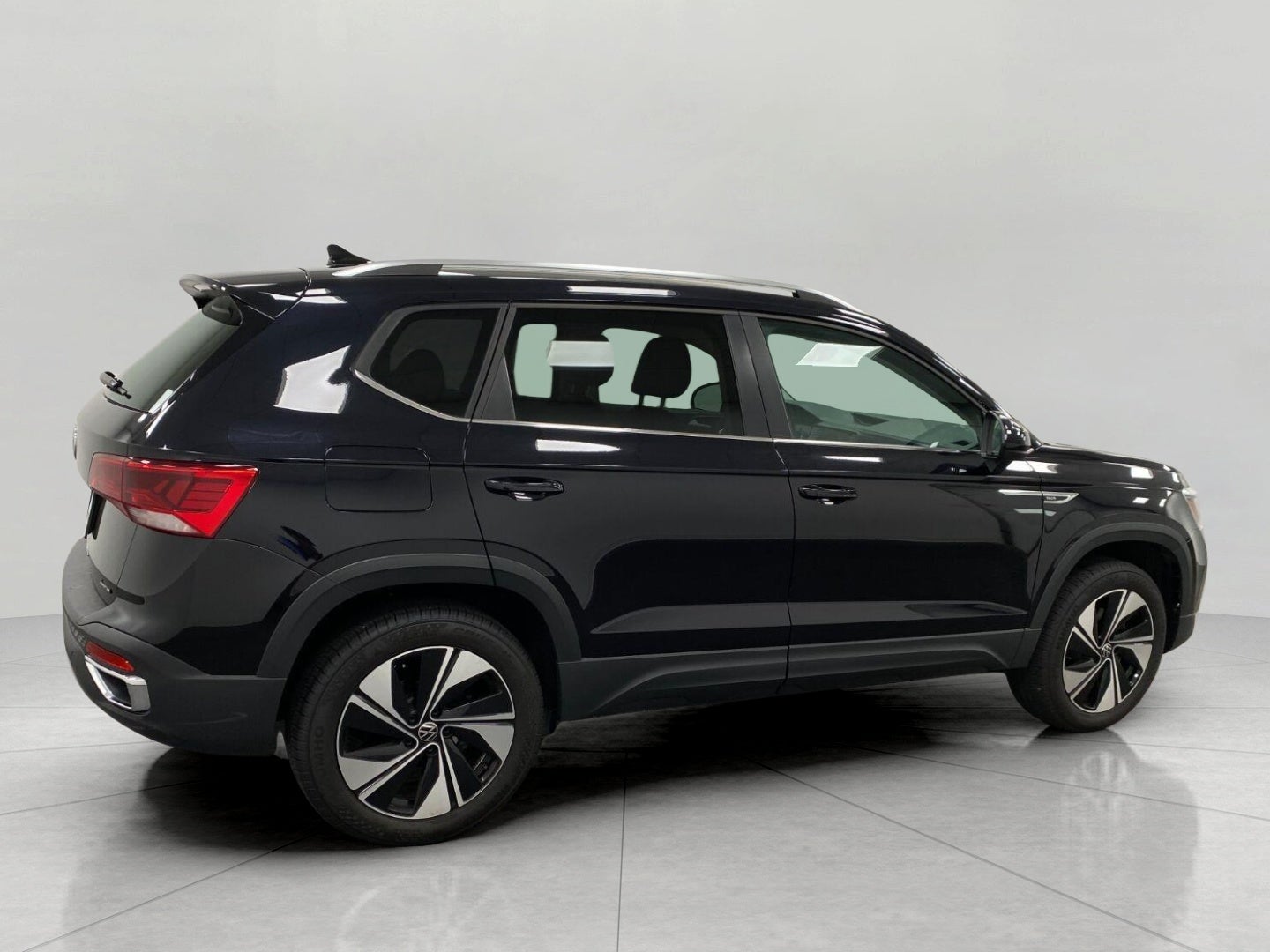 2024 Volkswagen Taos SE 4MOTION