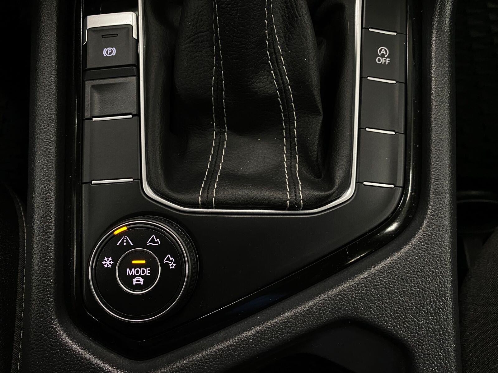 2024 Volkswagen Taos SE 4MOTION