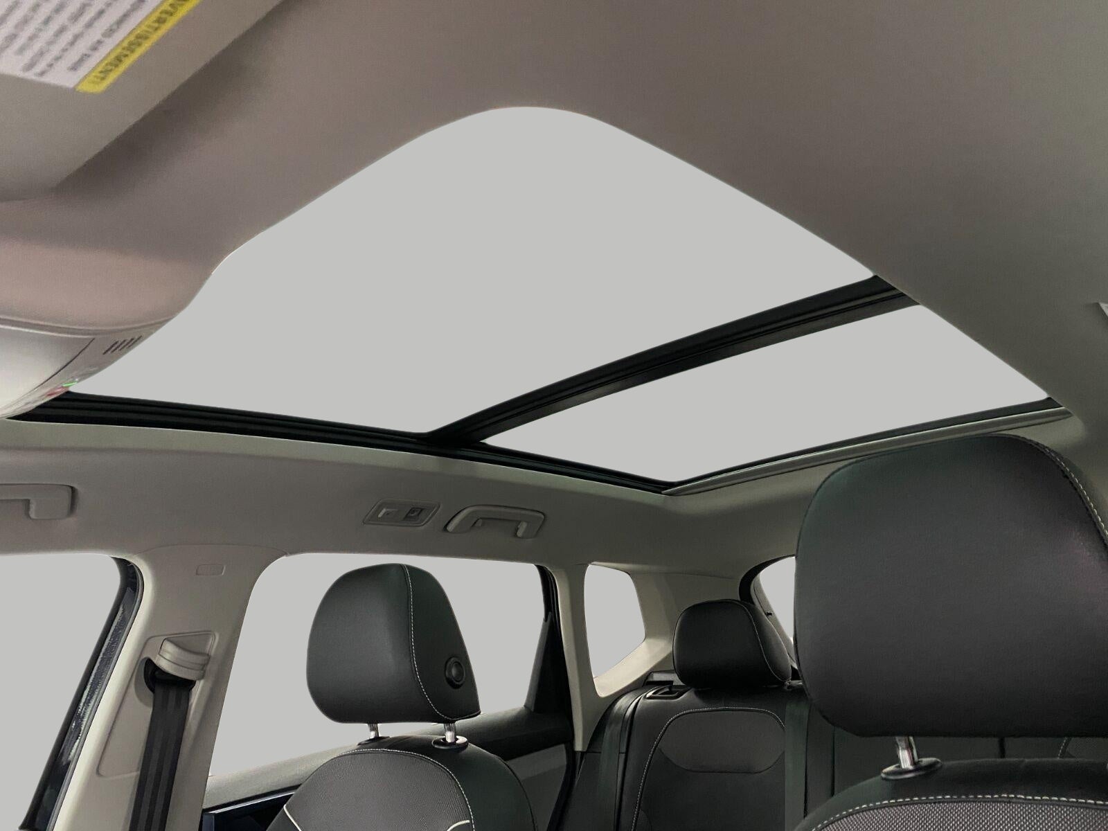 2024 Volkswagen Taos SE 4MOTION
