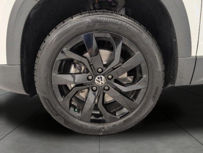 2022 Volkswagen Taos SE 4MOTION