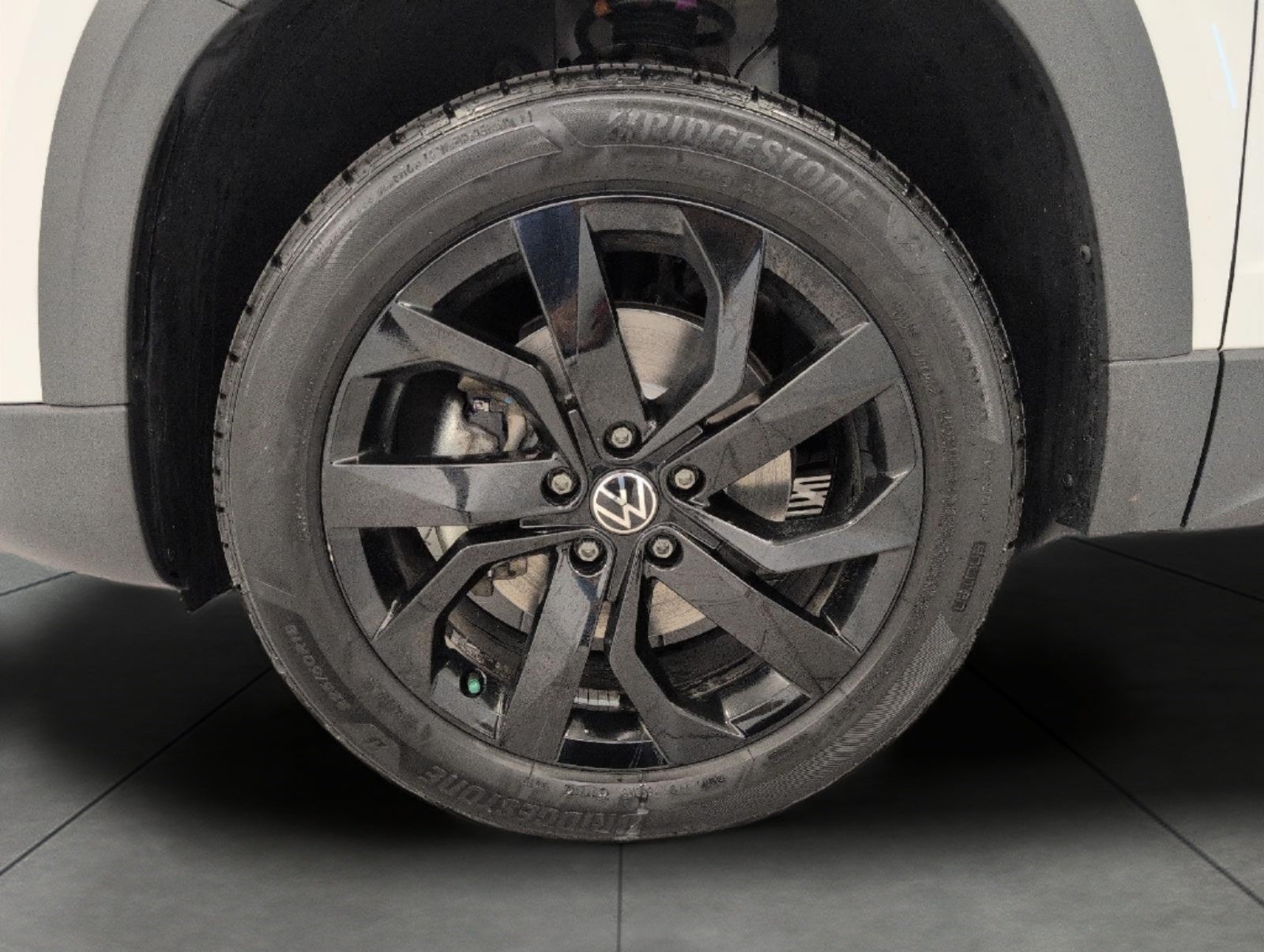 2022 Volkswagen Taos SE 4MOTION