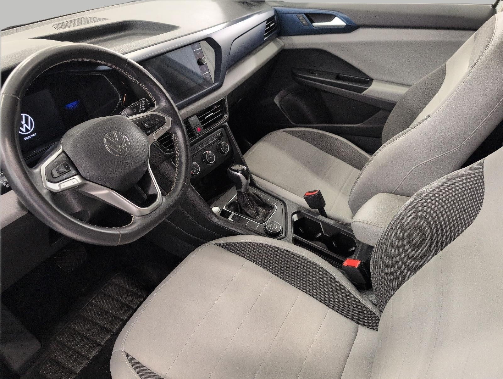 2022 Volkswagen Taos SE 4MOTION