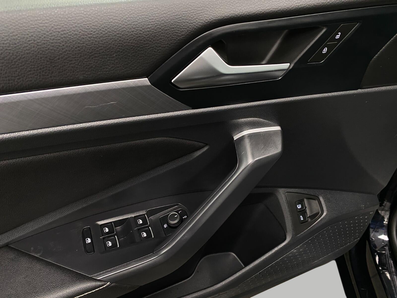 2024 Volkswagen Jetta SE Auto