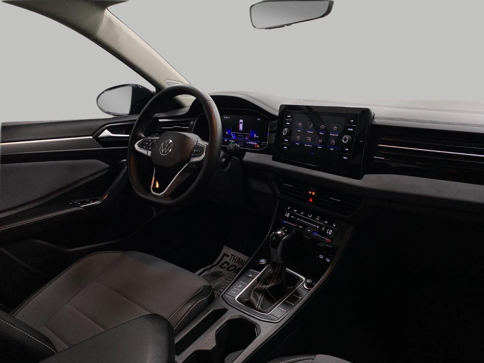 2025 Volkswagen Jetta SE Auto