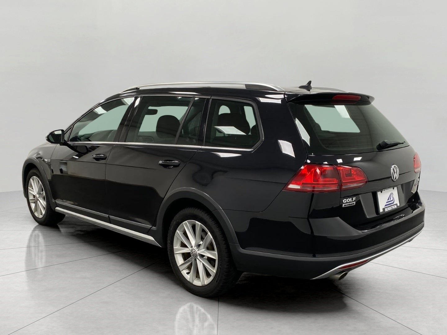 2017 Volkswagen Golf Alltrack 1.8T S DSG