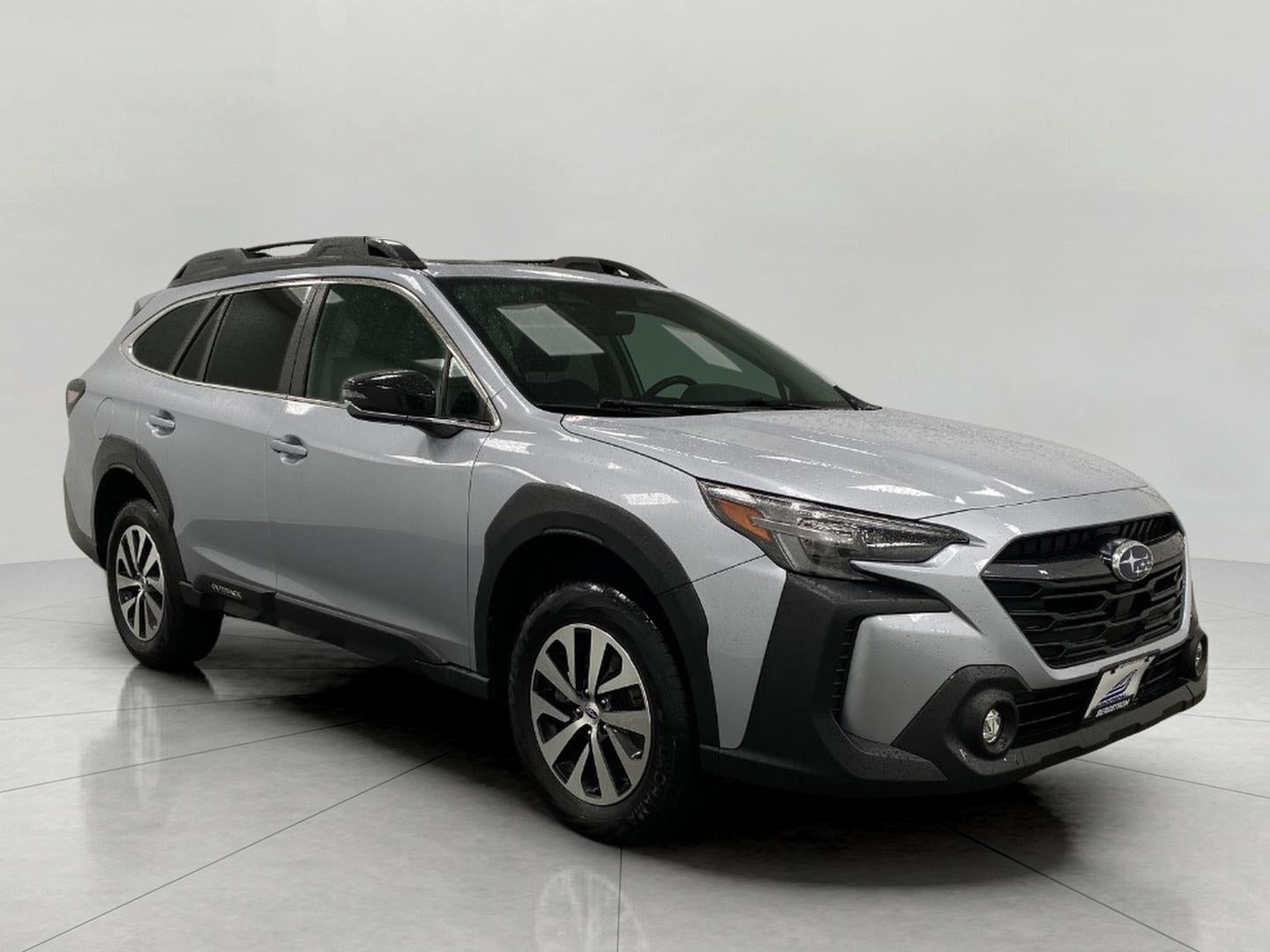 2025 Subaru Outback Premium's photo