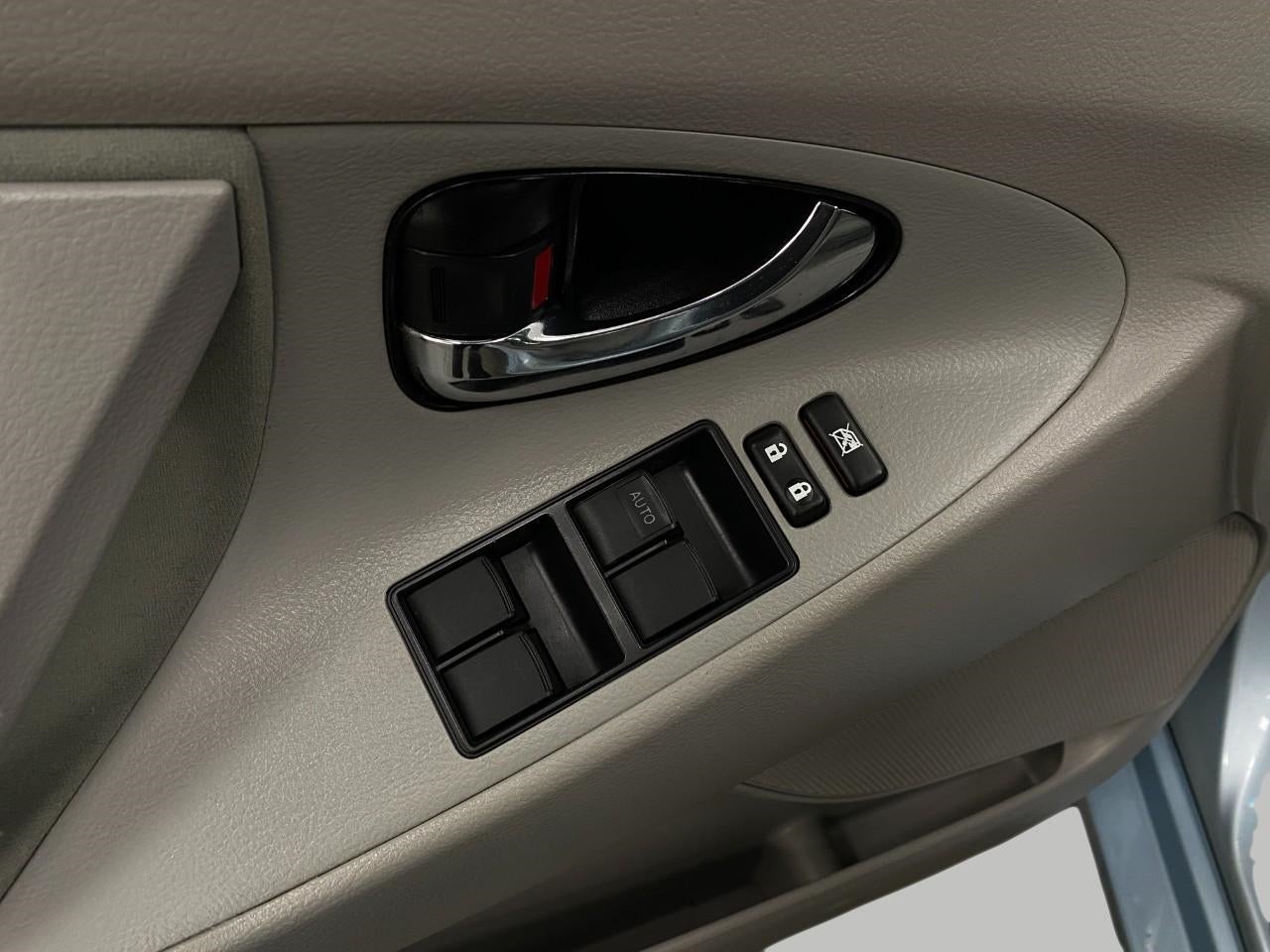 2009 Toyota Camry 4dr Sdn I4 Auto LE