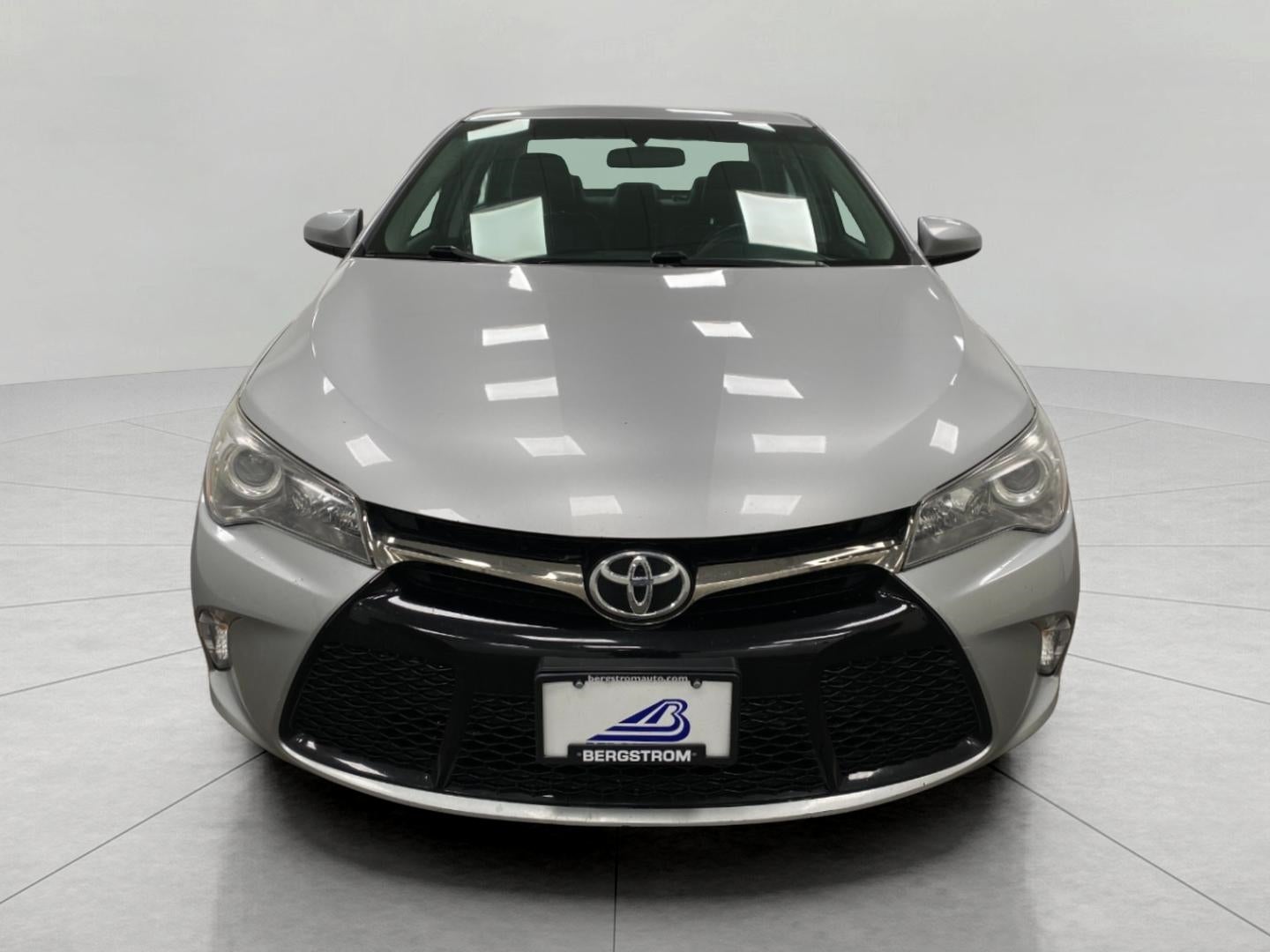 2015 Toyota Camry 4dr Sdn I4 Auto SE