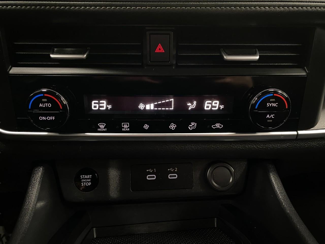 2025 Nissan Rogue AWD SV