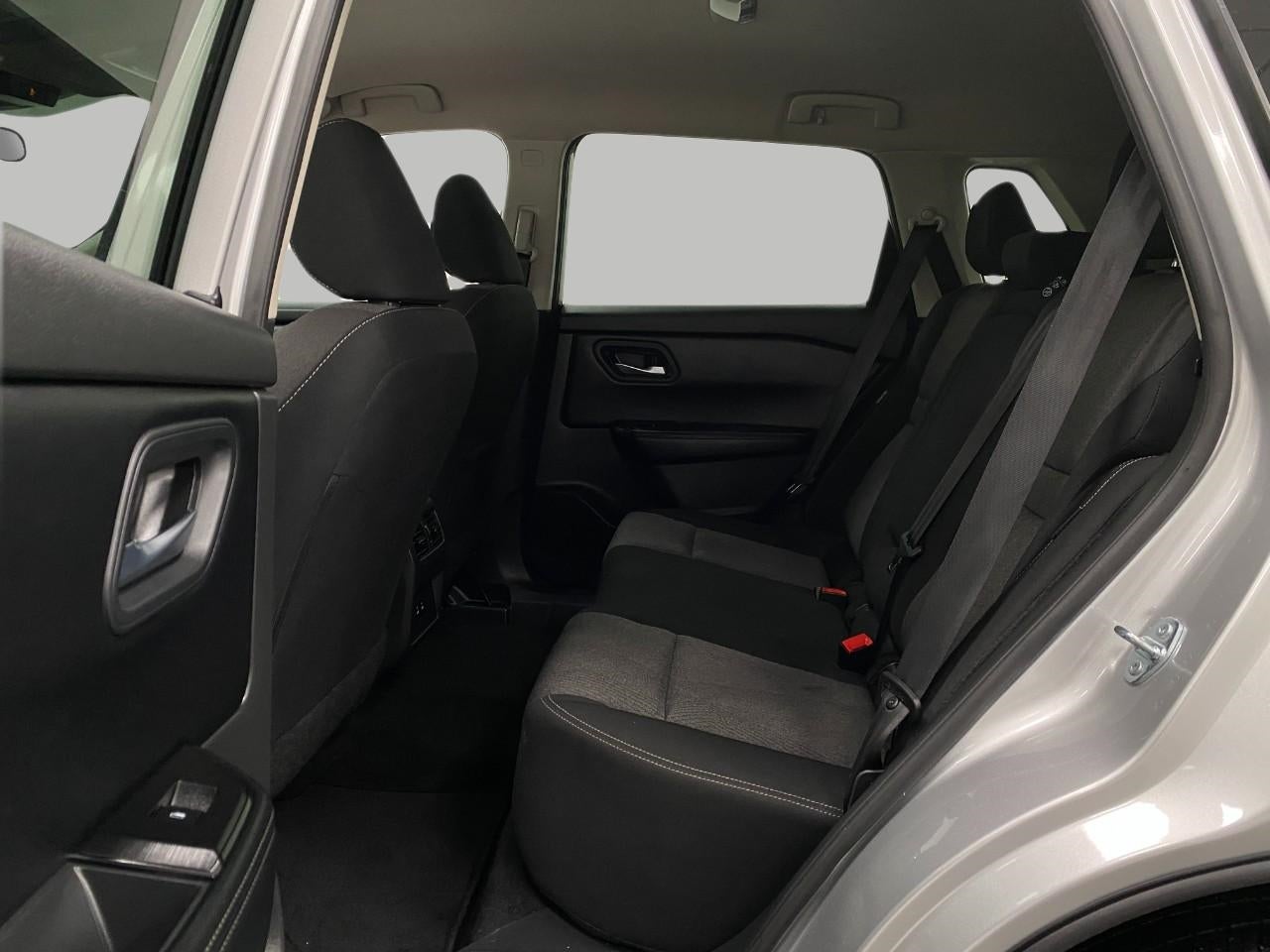 2025 Nissan Rogue AWD SV