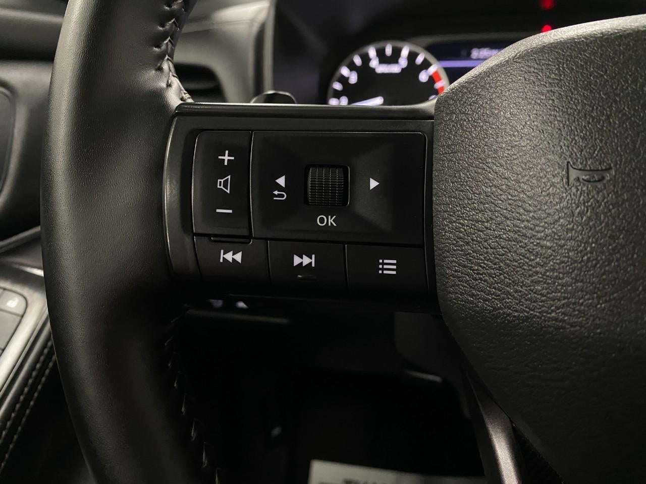 2025 Nissan Rogue AWD SV