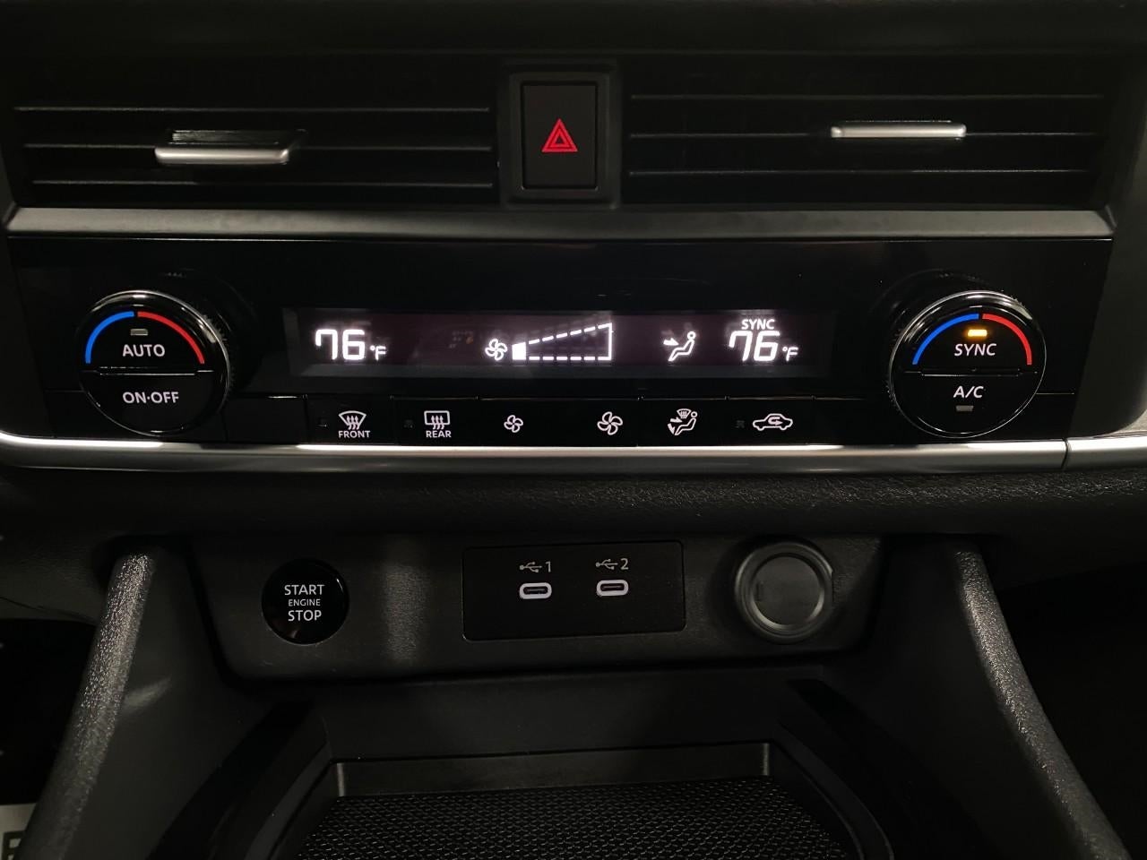 2025 Nissan Rogue AWD SV