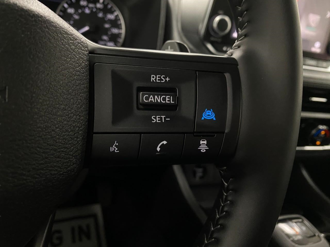 2025 Nissan Rogue AWD SV