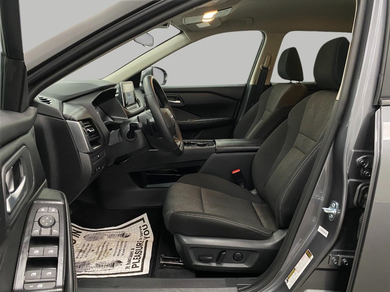 2025 Nissan Rogue AWD SV