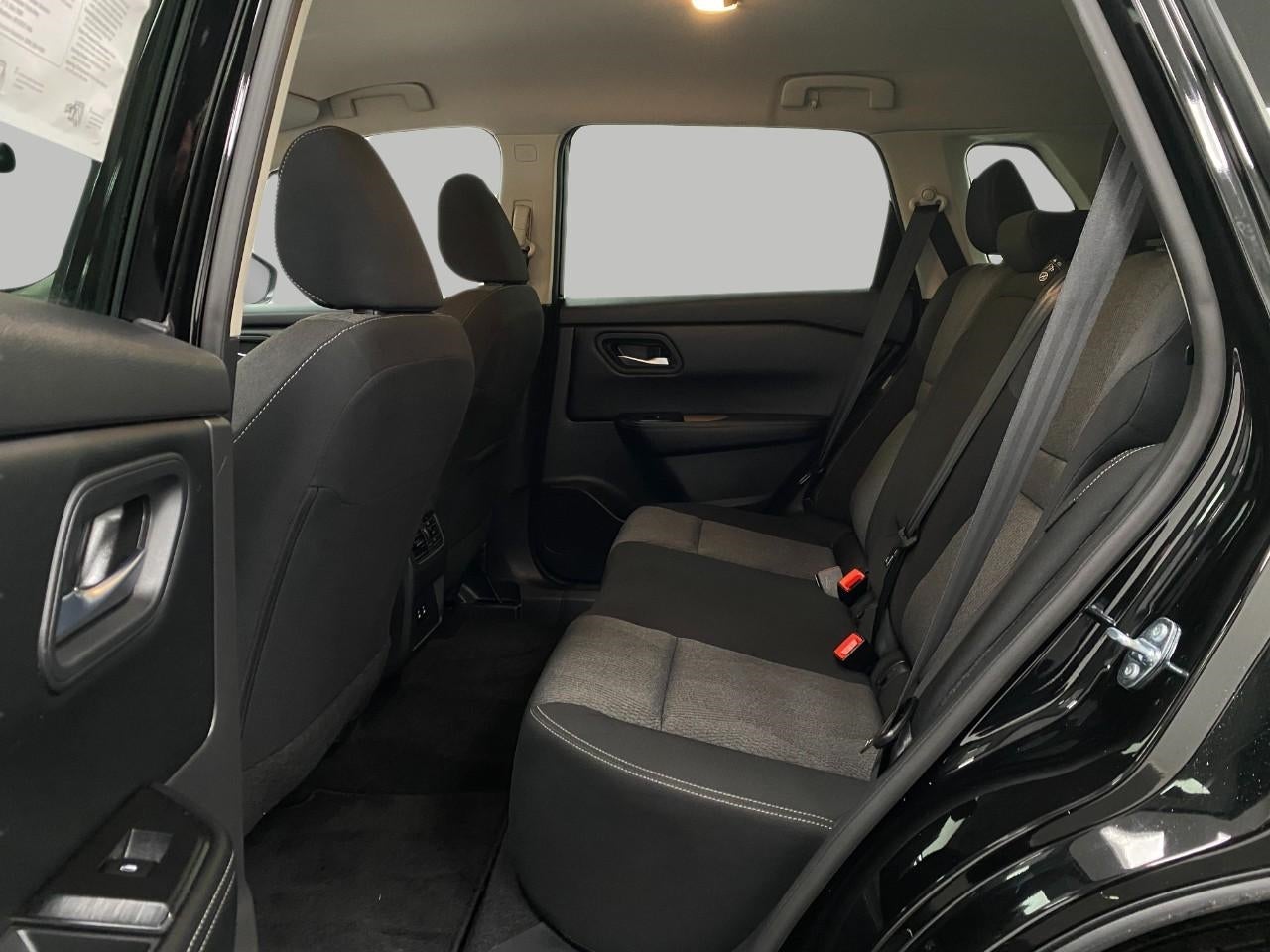 2025 Nissan Rogue AWD SV