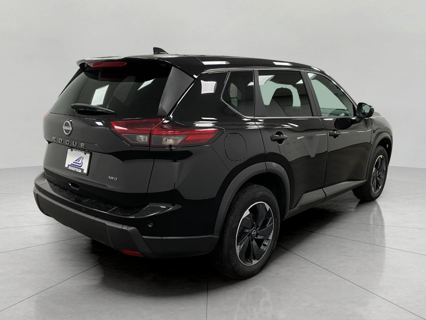 2025 Nissan Rogue AWD SV