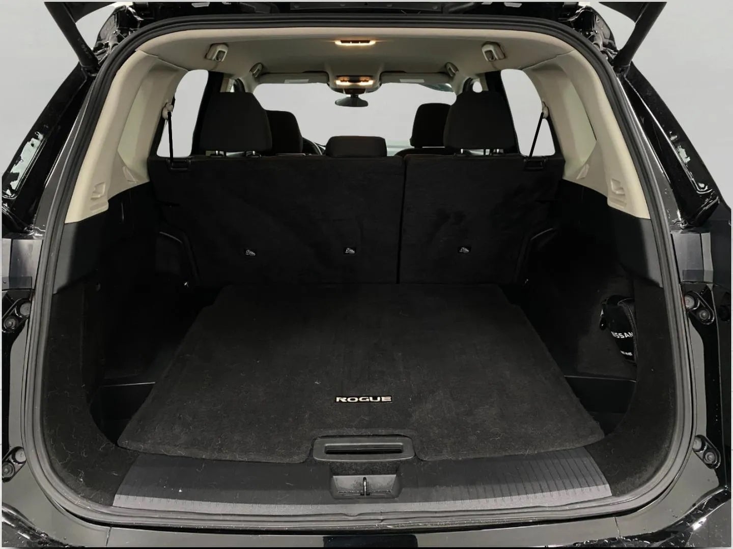 2025 Nissan Rogue AWD SV