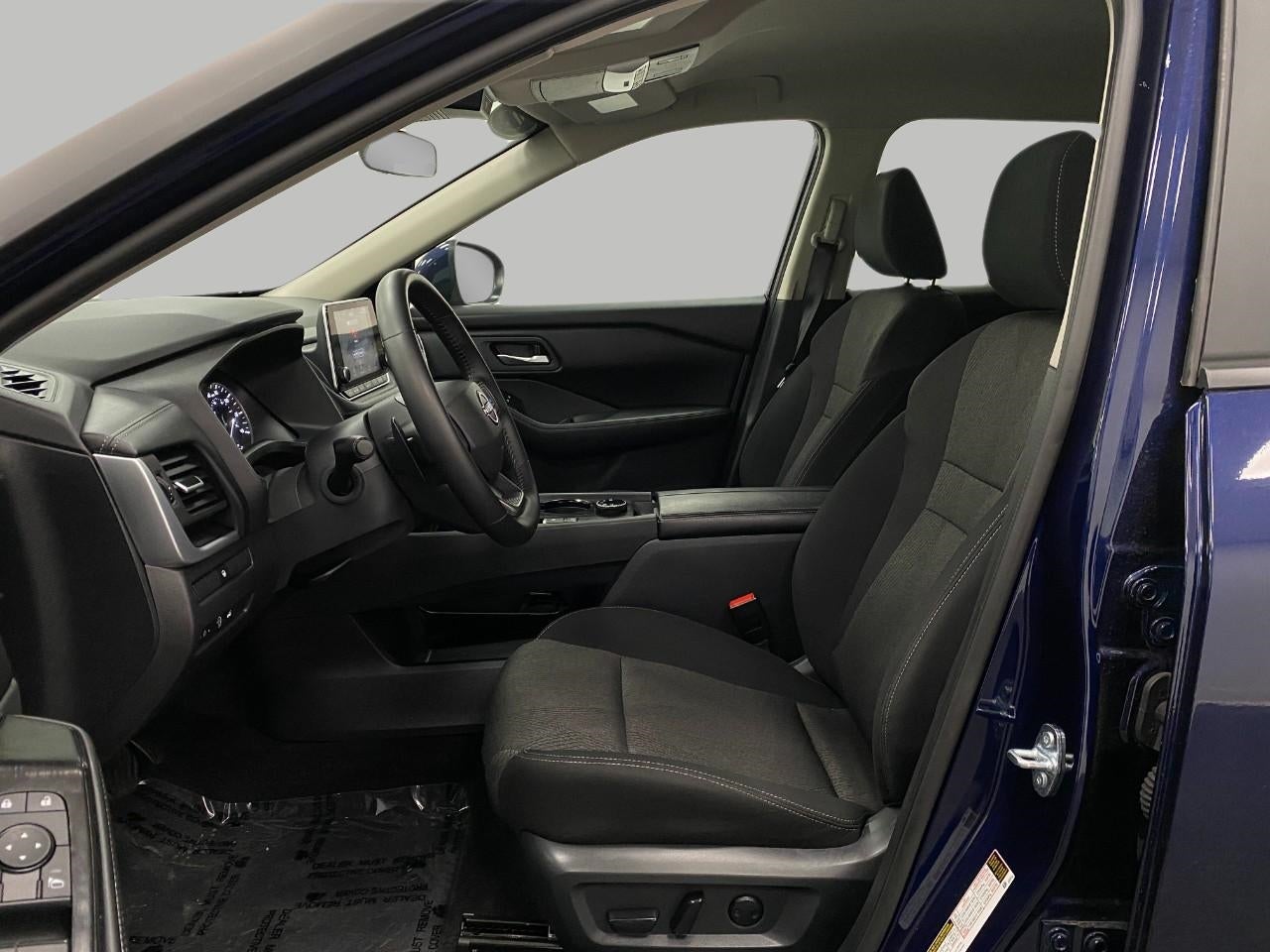 2025 Nissan Rogue AWD SV