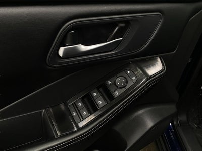 2025 Nissan Rogue AWD SV