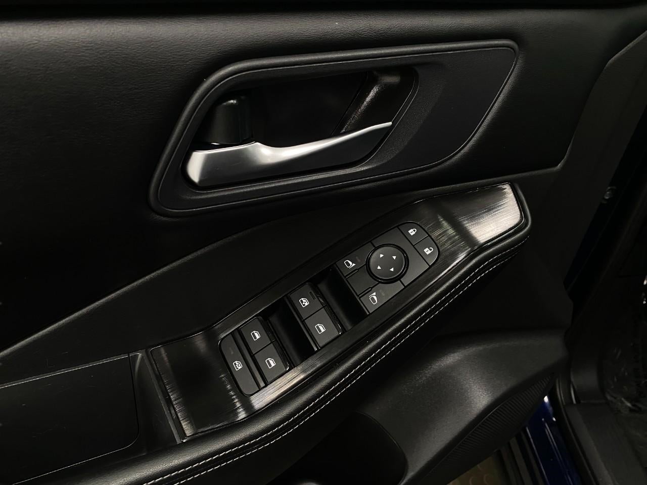 2025 Nissan Rogue AWD SV