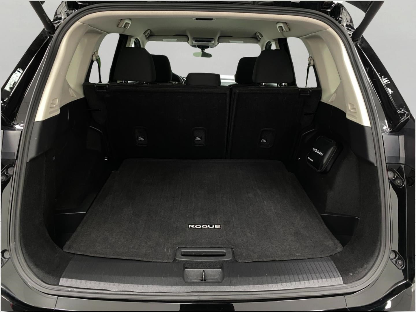 2025 Nissan Rogue AWD SV