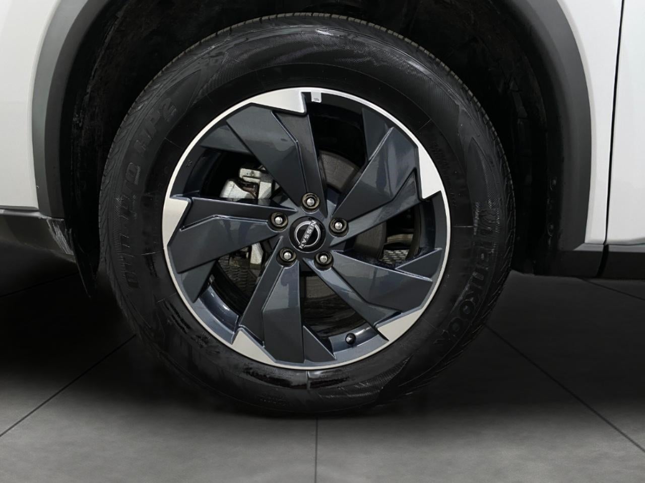 2025 Nissan Rogue AWD SV