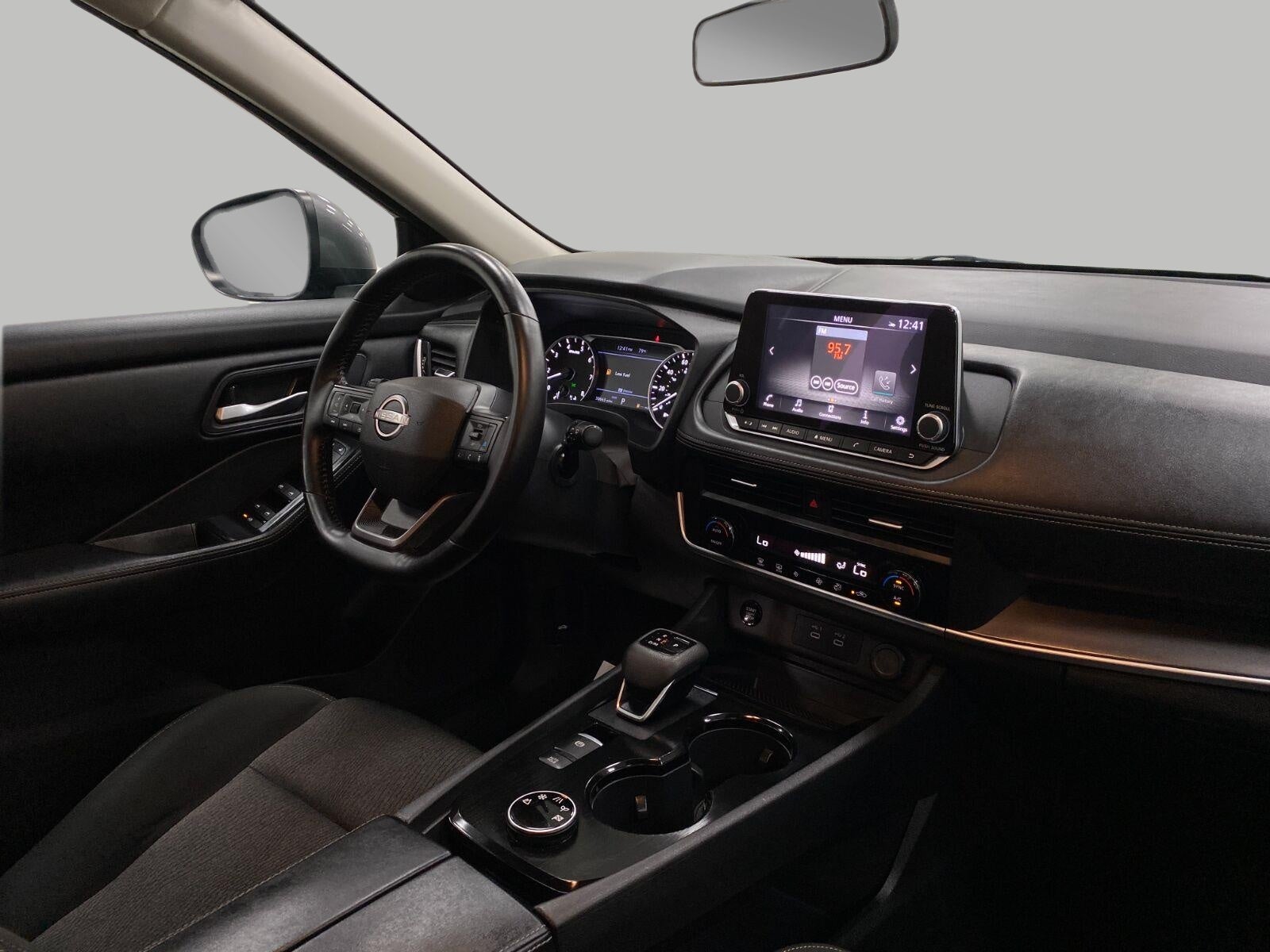 2025 Nissan Rogue AWD SV