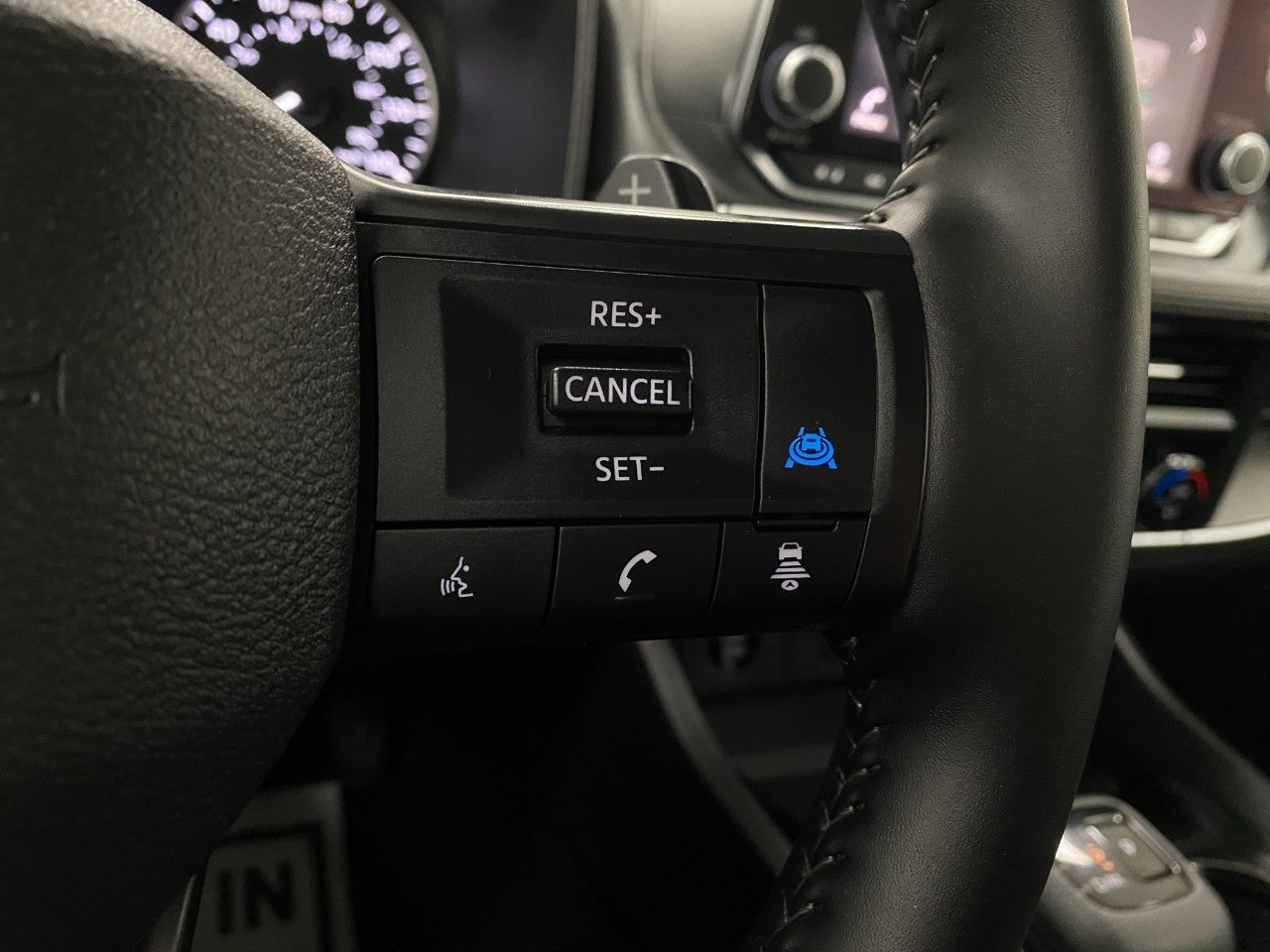 2025 Nissan Rogue AWD SV