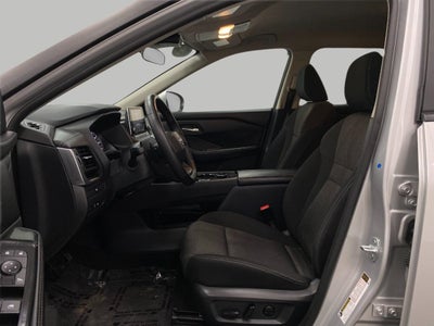 2025 Nissan Rogue AWD SV