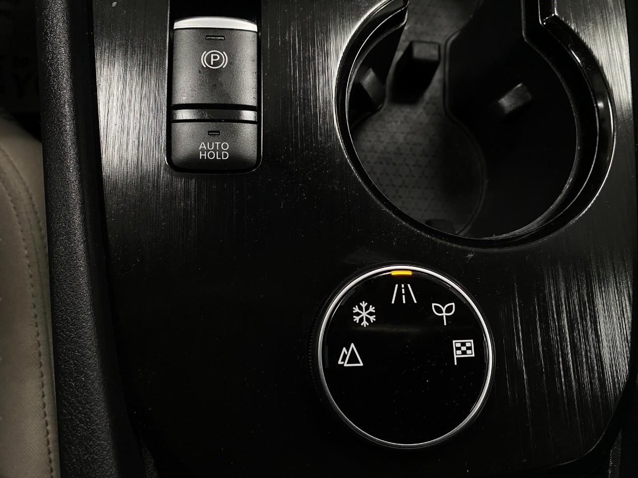 2025 Nissan Rogue AWD SV