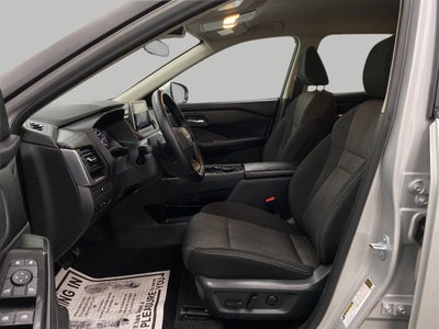 2025 Nissan Rogue AWD SV