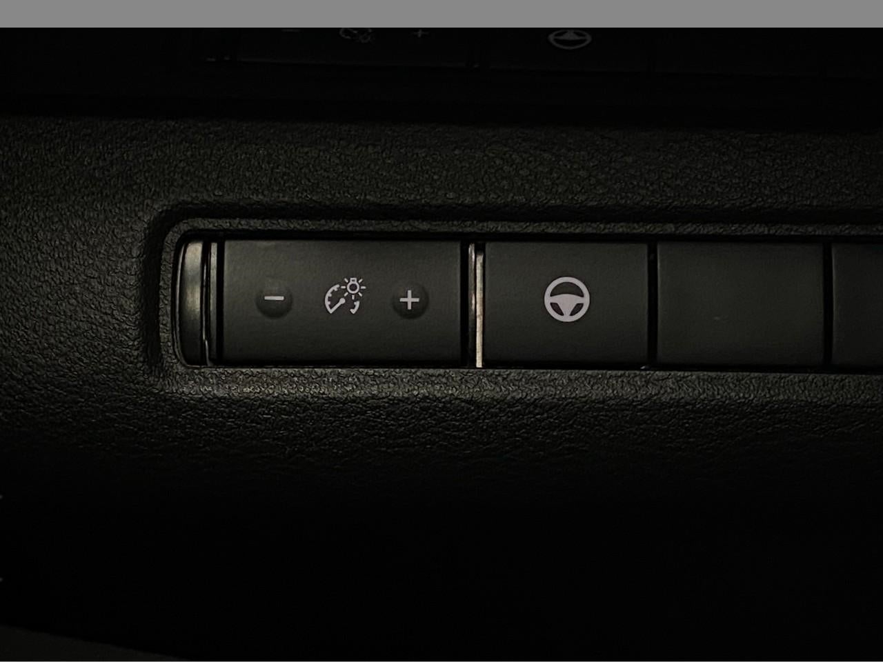 2024 Nissan Pathfinder SV 4WD