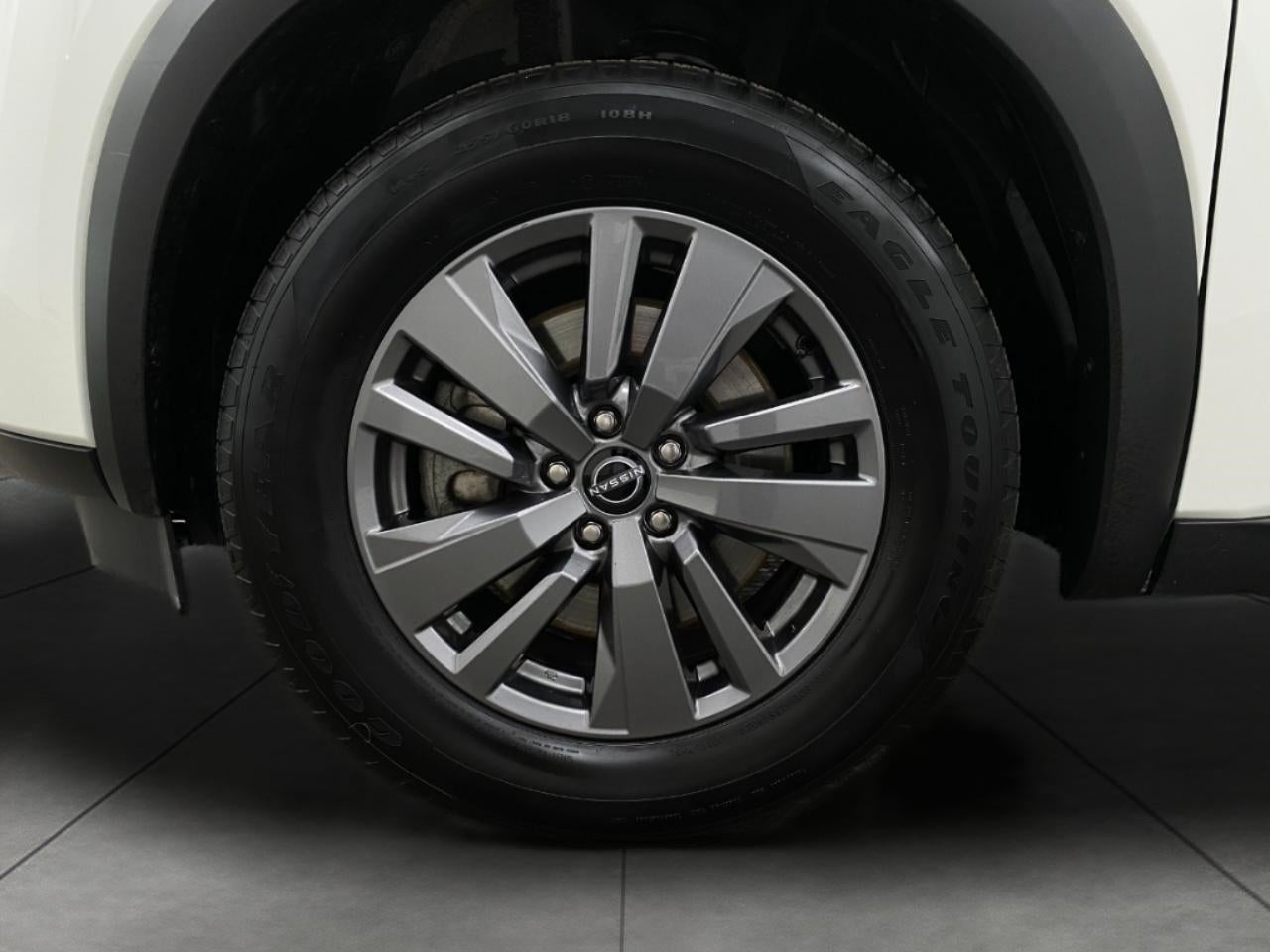 2025 Nissan Pathfinder SV 4WD