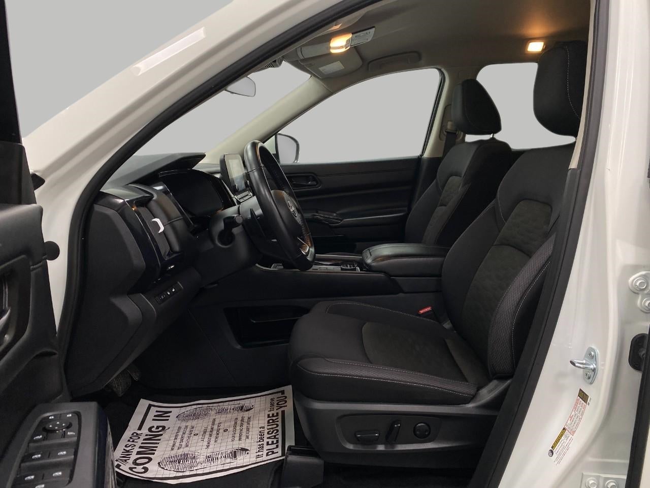 2025 Nissan Pathfinder SV 4WD