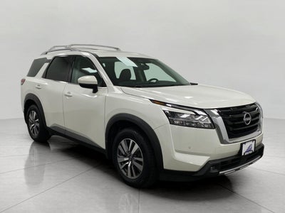 2022 Nissan Pathfinder SL 4WD