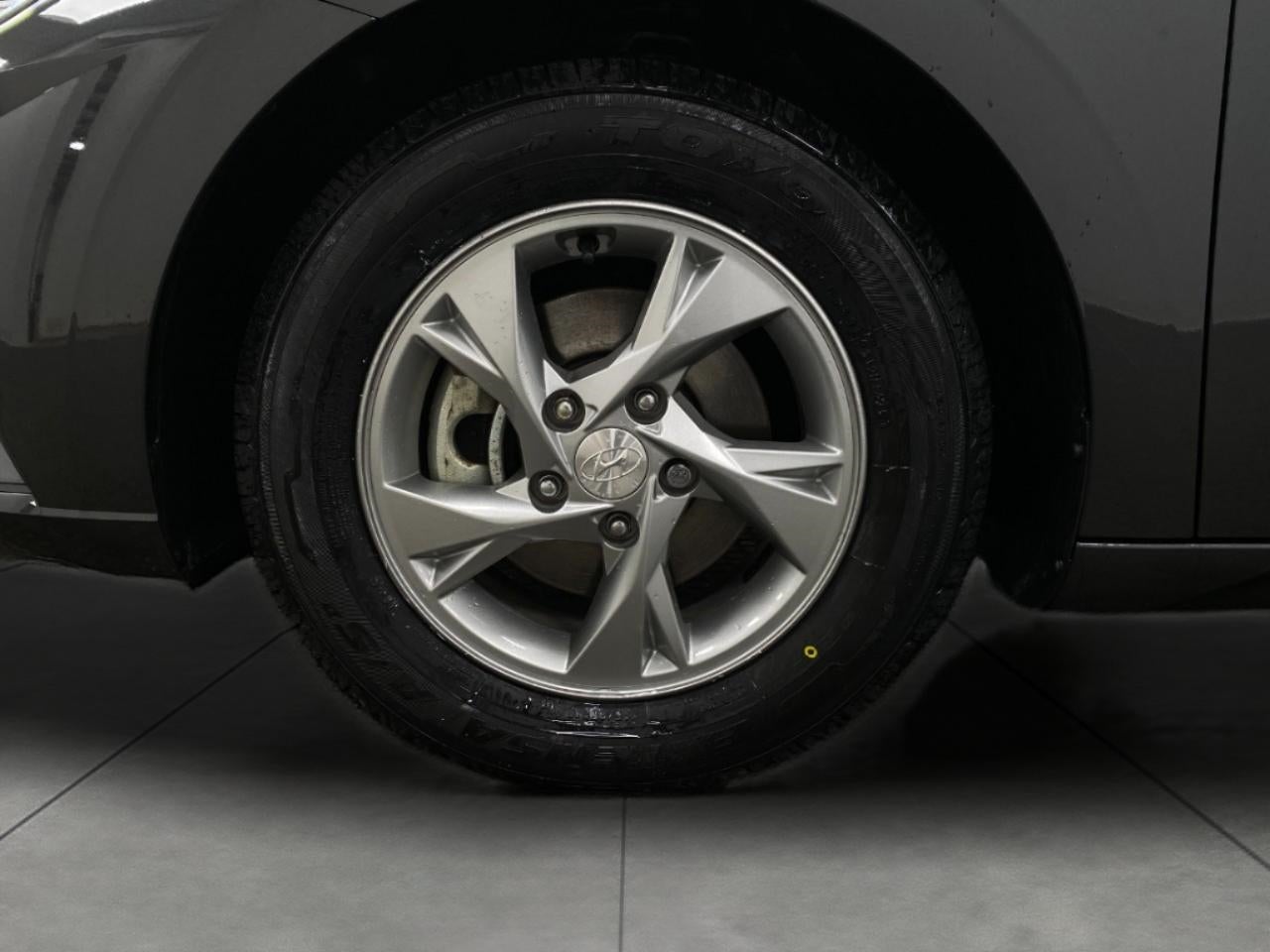 2023 Hyundai ELANTRA SE IVT