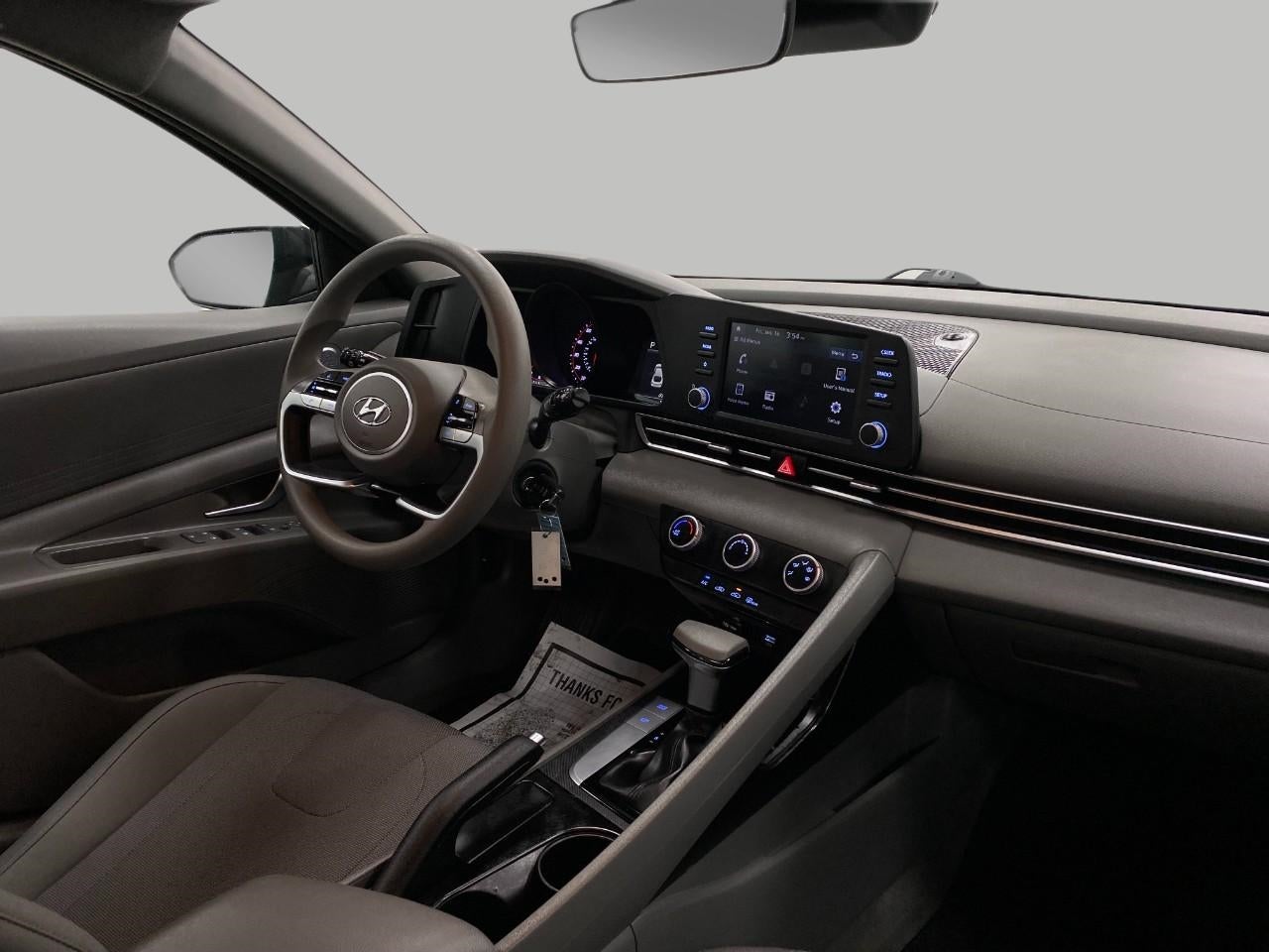 2023 Hyundai ELANTRA SE IVT