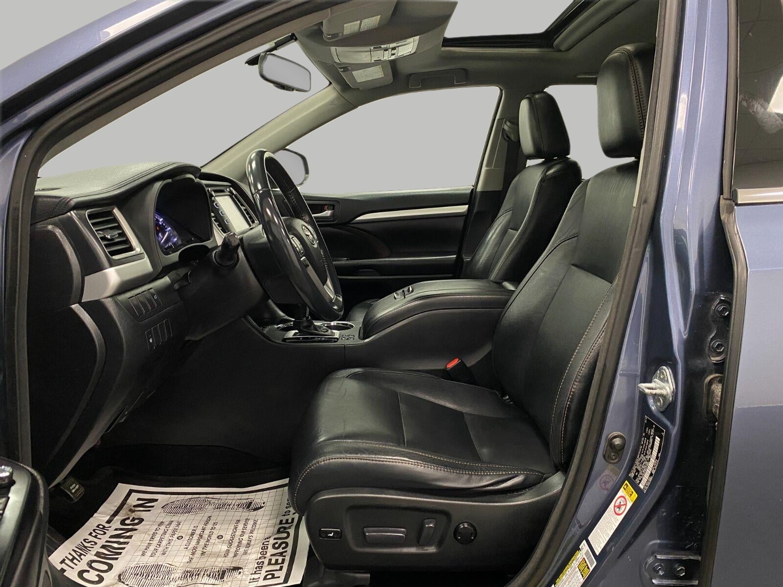 2016 Toyota Highlander AWD 4dr V6 XLE