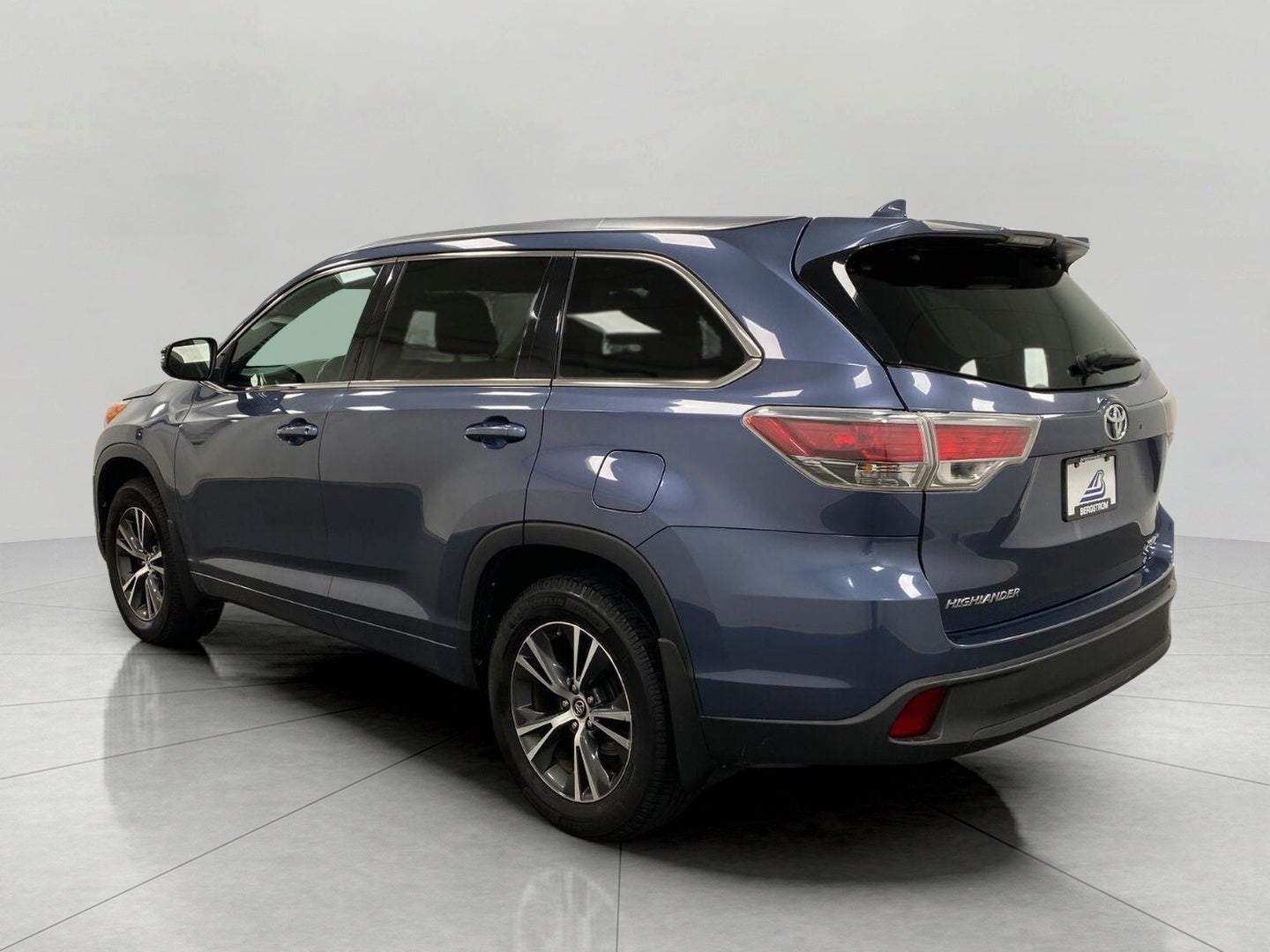 2016 Toyota Highlander AWD 4dr V6 XLE