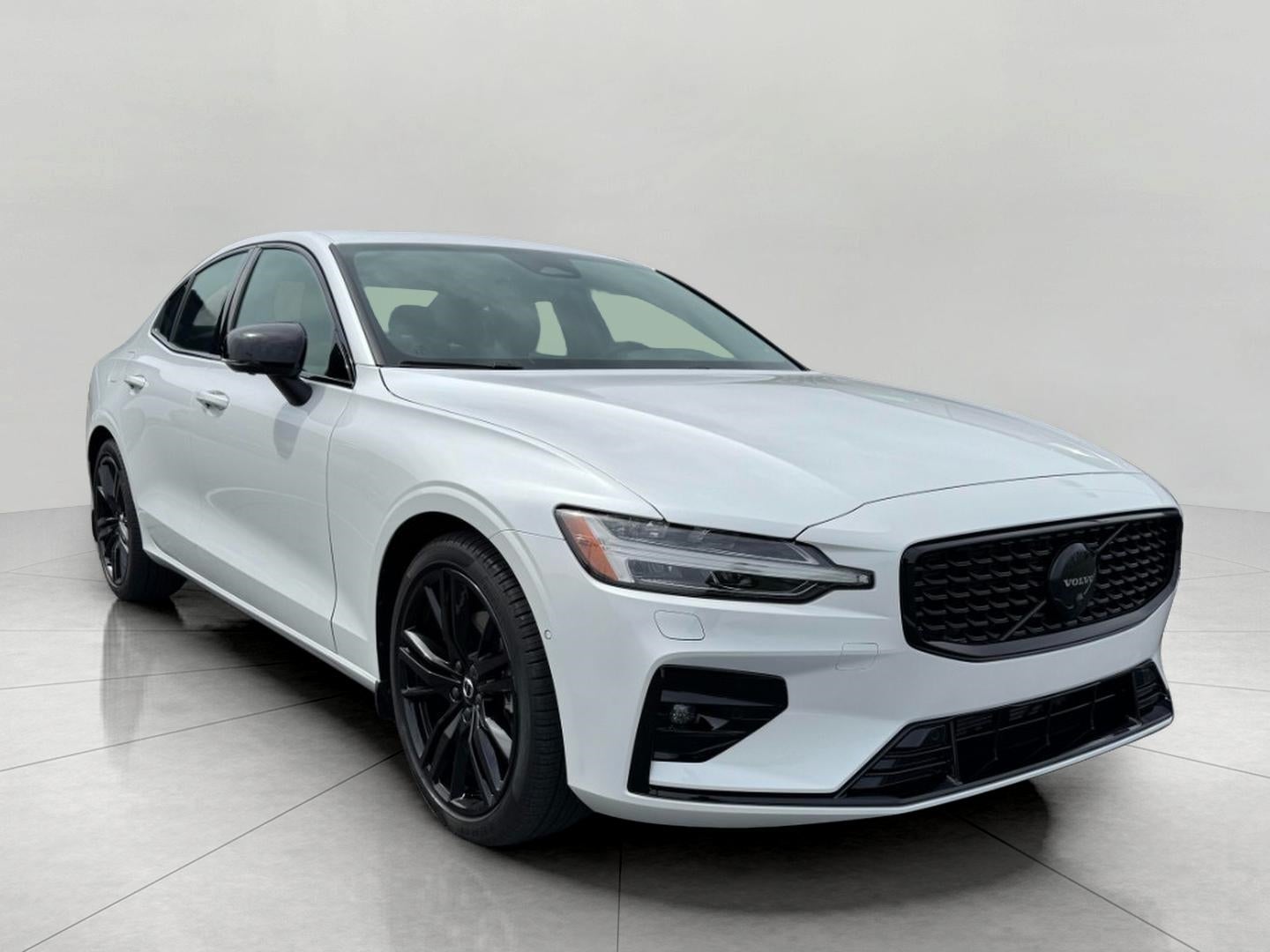 2023 Volvo S60 B5 Plus Black Edition AWD's photo
