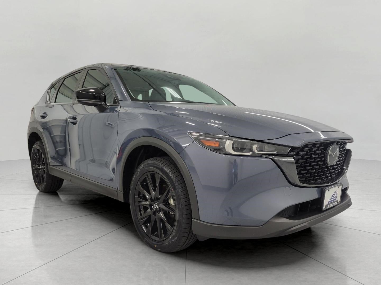 2022 Mazda CX-5 S Preferred package Auto AWD's photo