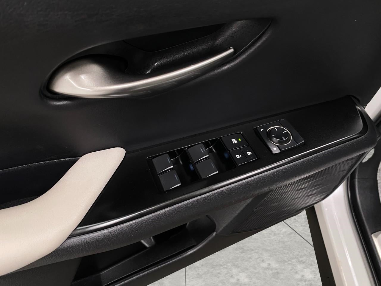 2022 Lexus UX UX 250h AWD