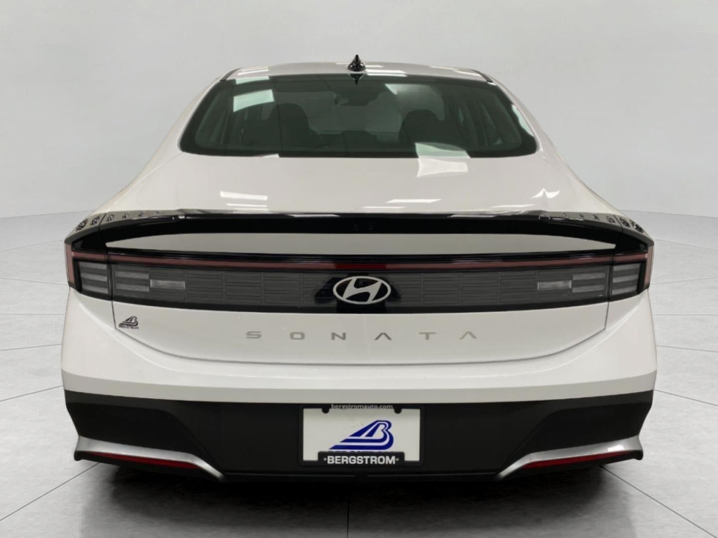 2026 Hyundai SONATA SE