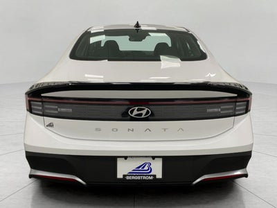 2026 Hyundai SONATA SE