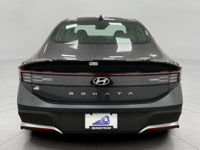 2026 Hyundai SONATA SE