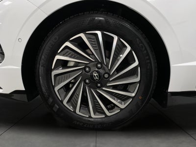 2025 Hyundai SONATA HYBRID Limited FWD